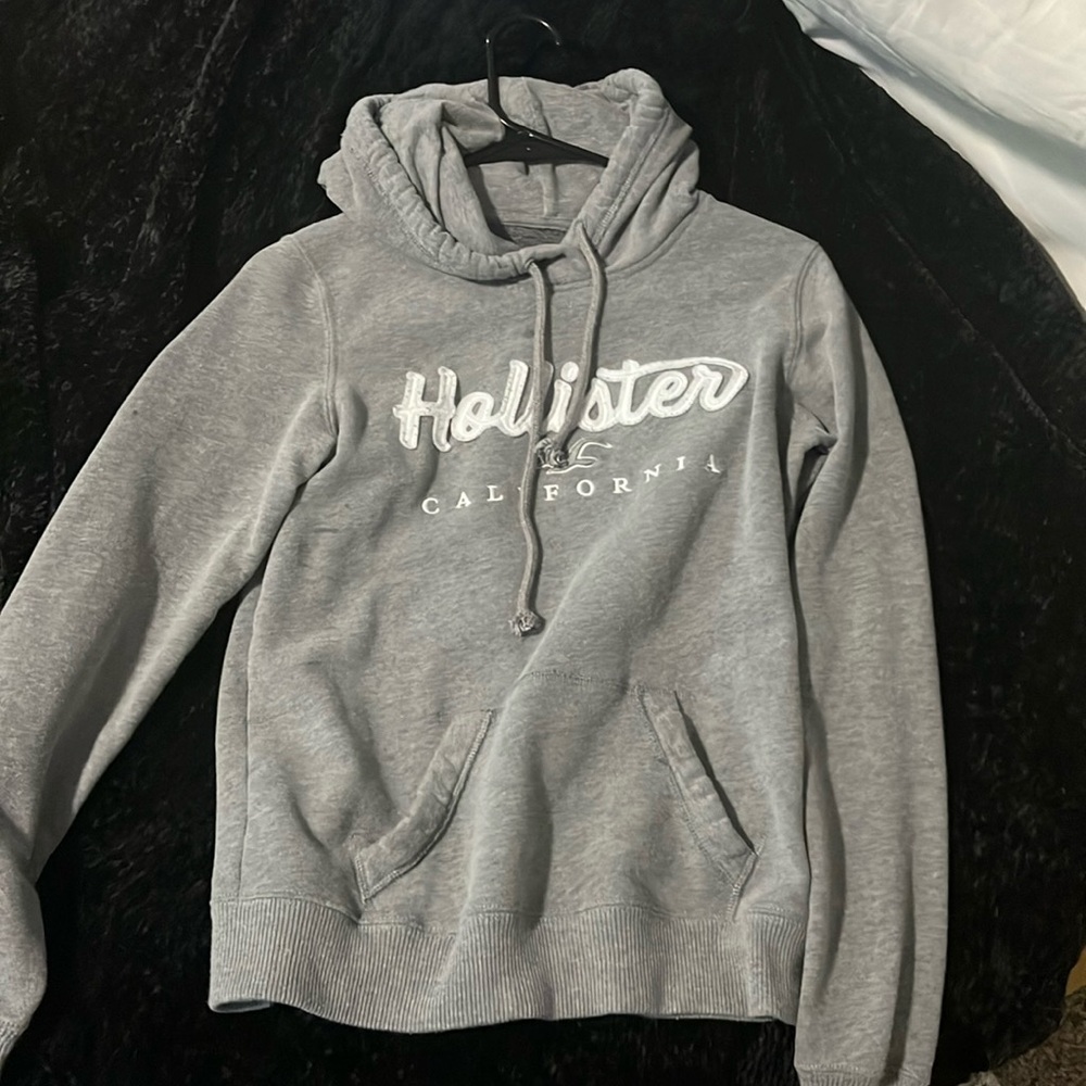 Light grey Hollister hoodie. XS